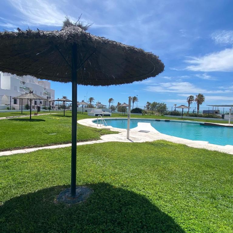 Moderno Apartamento Primera Línea Playa de La Barrosa by ChiclanaDreams - Apartamento de 2 dormitorios - 17