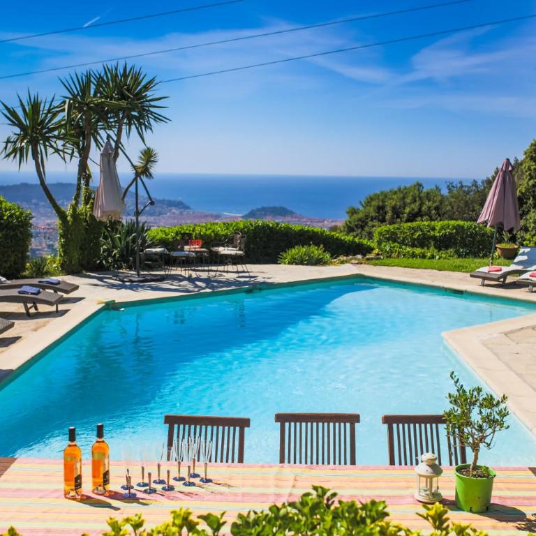 LOU MAS SOUBRAN VI2083 by RIVIERA HOLIDAY HOMES - Villa avec Piscine Privée - 1