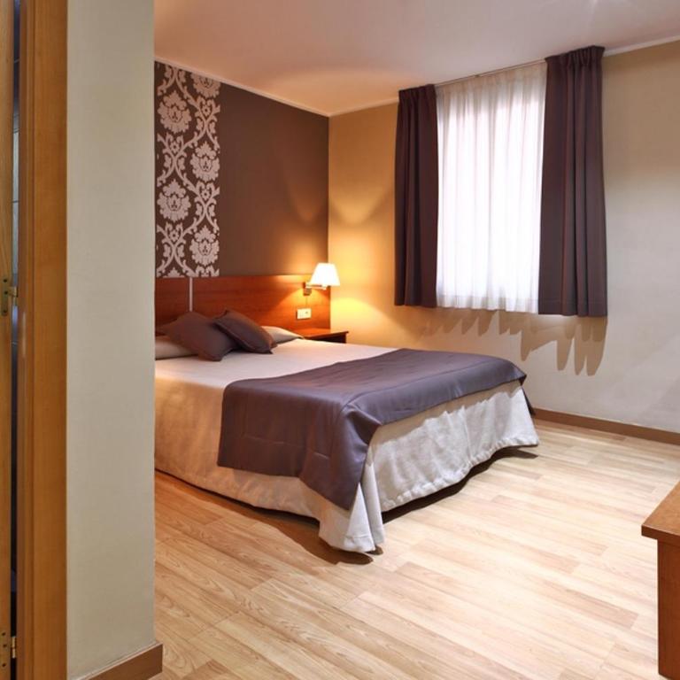 Catalunya - Double or Twin Room - 3