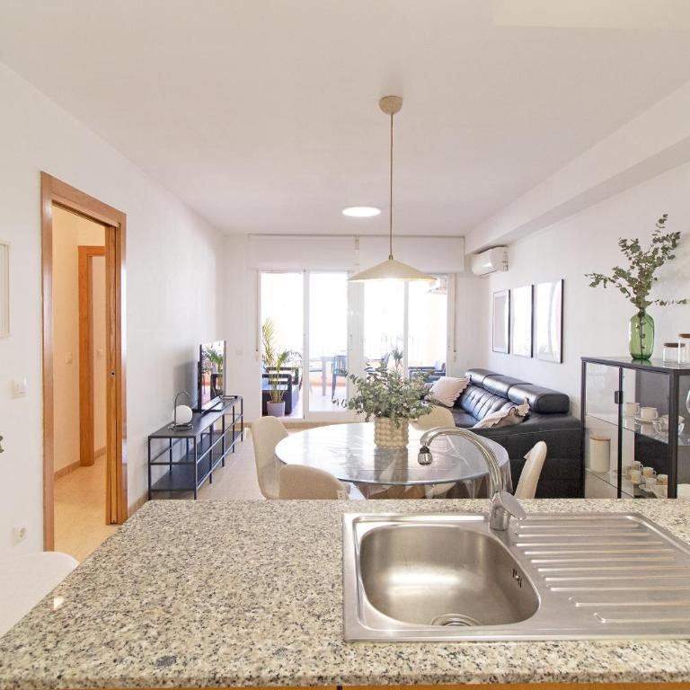 Global Vacacional, Apartamento con piscina y terraza en la playa de Canet - Apartment - 10