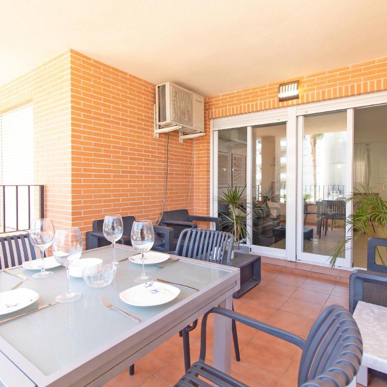 Global Vacacional, Apartamento con piscina y terraza en la playa de Canet - Apartment - 17