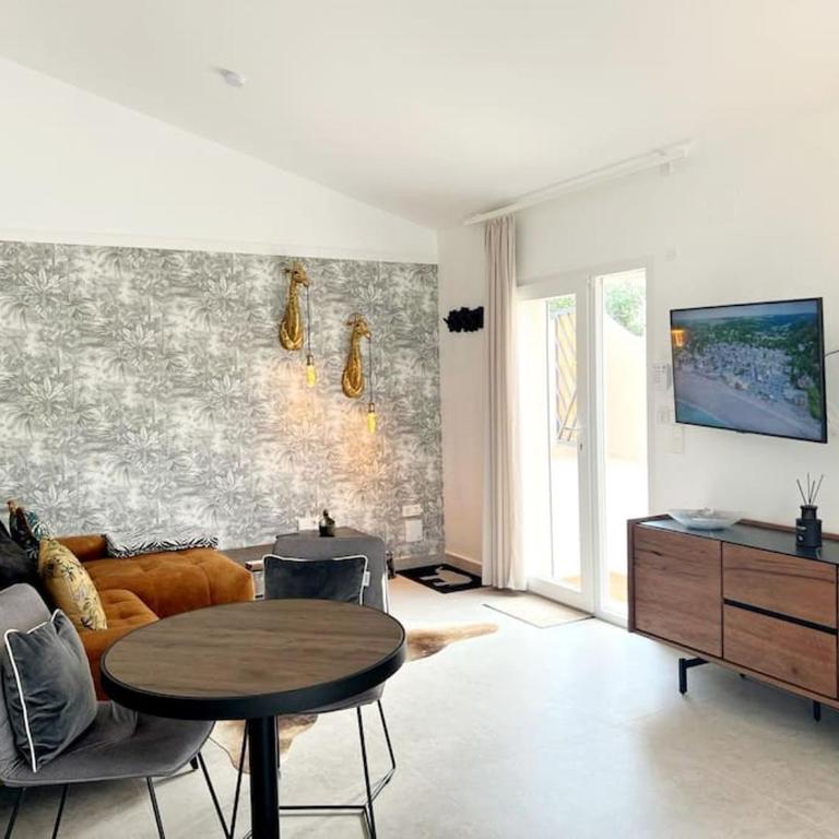 Casita "Zoo" con vistas al mar, al castillo de Denia, al Montgo y piscina comunitaria - Apartamento de 1 dormitorio - 23