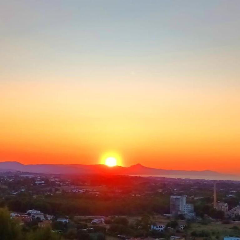 Casita "Zoo" con vistas al mar, al castillo de Denia, al Montgo y piscina comunitaria - Apartamento de 1 dormitorio - 35