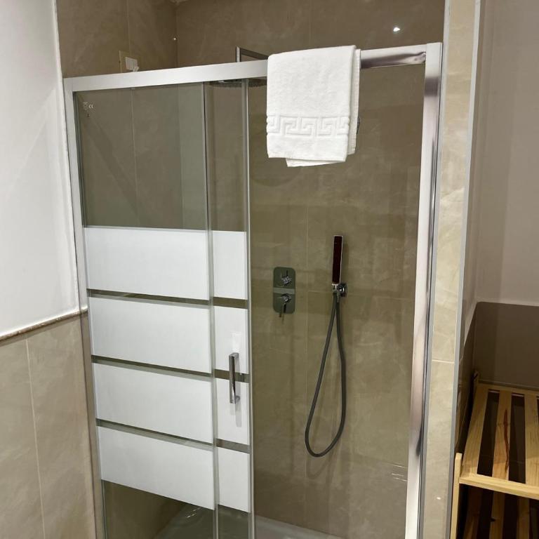 Be Your Home - Stendardi's House - Camera Matrimoniale con Bagno Privato Esterno - 12