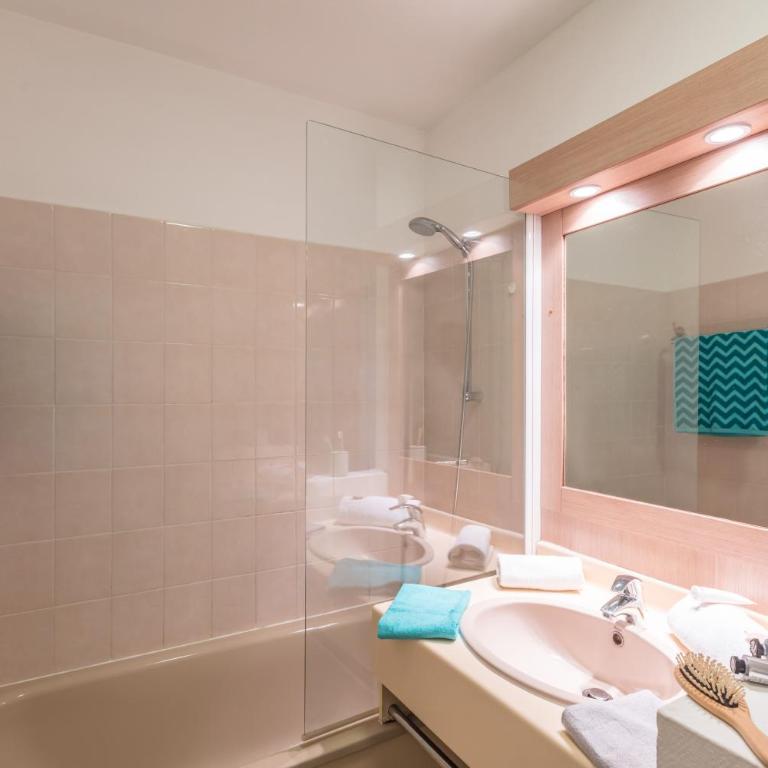 Résidence Pierre & Vacances Les Platanes - Appartement 2 Chambres avec Balcon (6 Personnes) - 3
