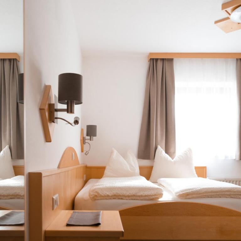 Landhaus Maurer - Deluxe Apartment - 8