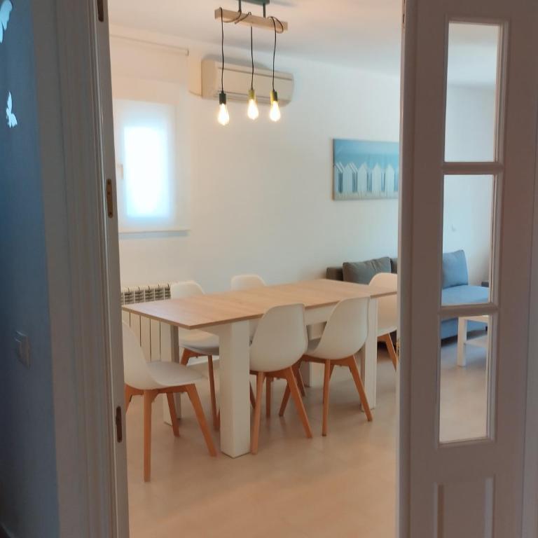 Chalet con JARDIN PUY DU FOU a 10 min ,NO FIESTAS!! - Apartamento de 2 dormitorios - 48