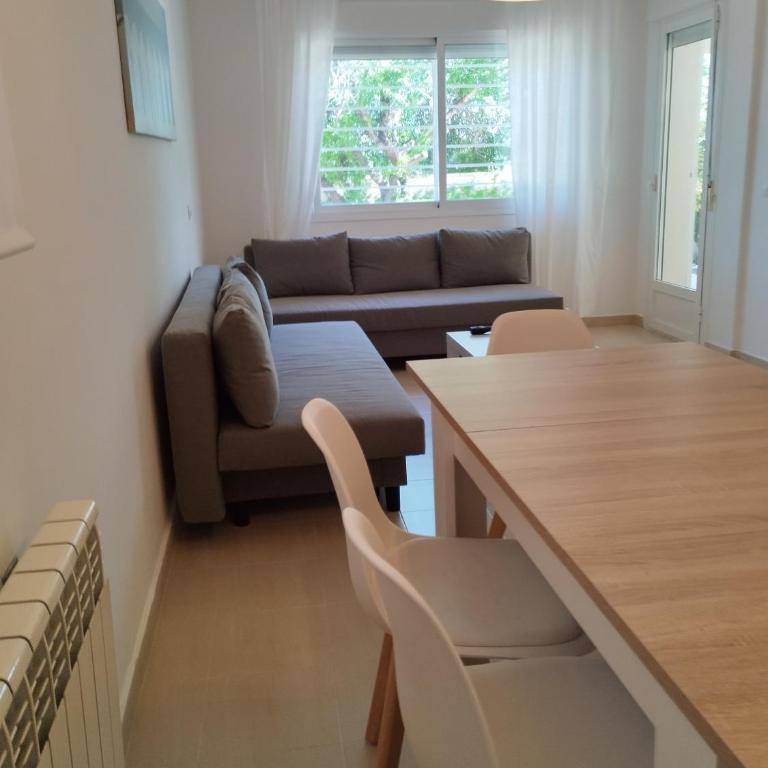 Chalet con JARDIN PUY DU FOU a 10 min ,NO FIESTAS!! - Apartamento de 2 dormitorios - 49
