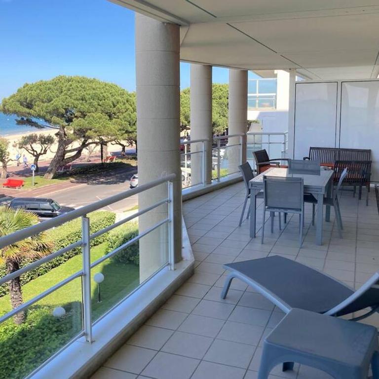 APPARTEMENT T3 VUE MER AVEC GRANDE TERRASSE - Two-Bedroom Apartment - 8