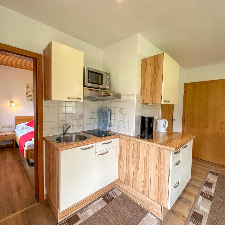 Frühstückspension Seeblick - Apartment mit Balkon und Bergblick - 3