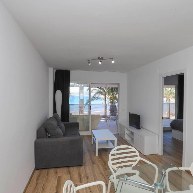 DIFFERENTFLATS Barcino - Apartamento de 2 dormitorios con vistas al mar - 21