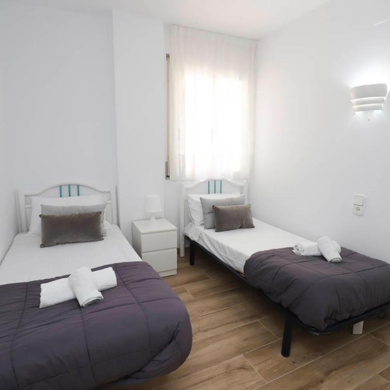 DIFFERENTFLATS Barcino - Apartamento de 2 dormitorios con vistas al mar - 17
