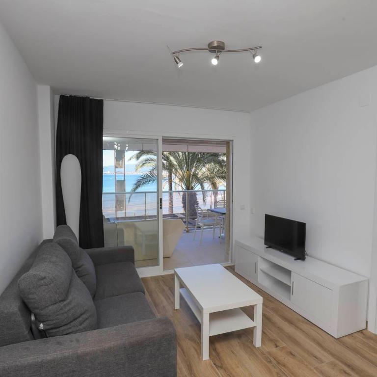 DIFFERENTFLATS Barcino - Apartamento de 2 dormitorios con vistas al mar - 4