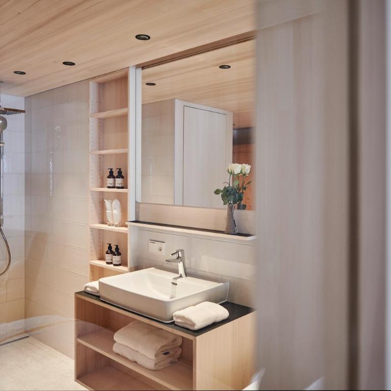 Hotel Mohnenfluh - Doppelzimmer mit Balkon - 5