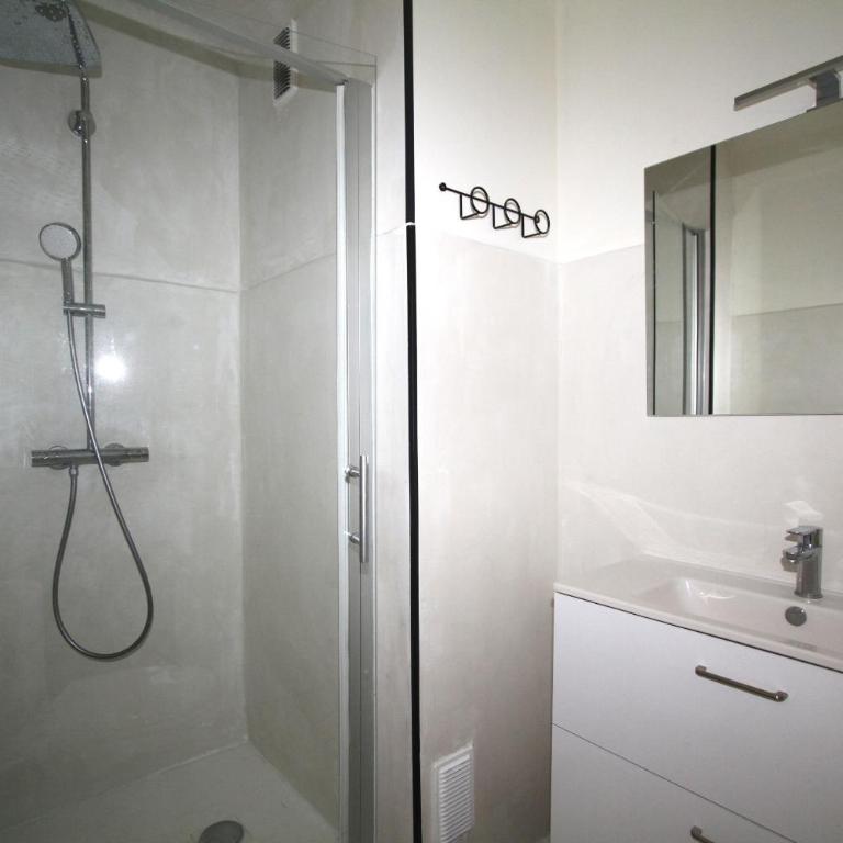 appartement 2 pieces avec parking et vue sur la marina - Apartment with Sea View - 7