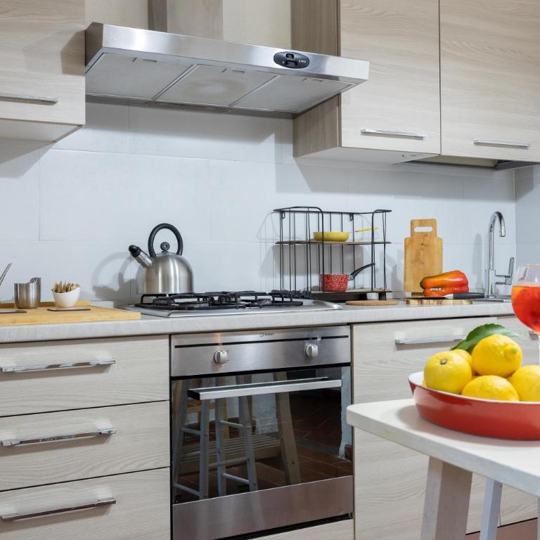 GuestHost - Lungarno Charismatic Apartment with Private Garden - One-Bedroom Apartment - 7