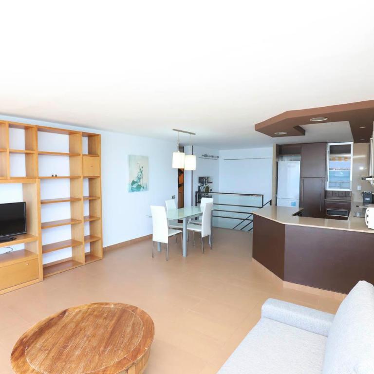 DIFFERENTFLATS Rubens - Apartamento Dúplex de 2 dormitorios con vistas al mar - 17
