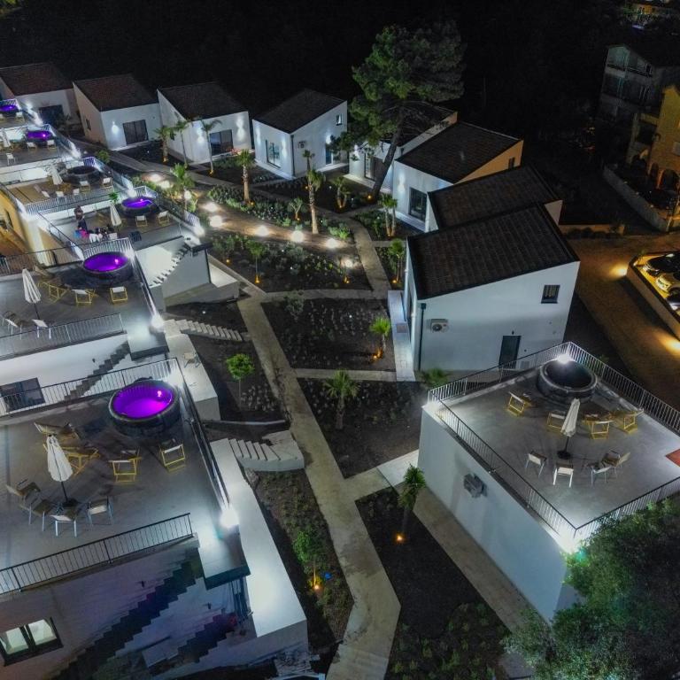 Rajska dolina Budva - Deluks Vila - 39