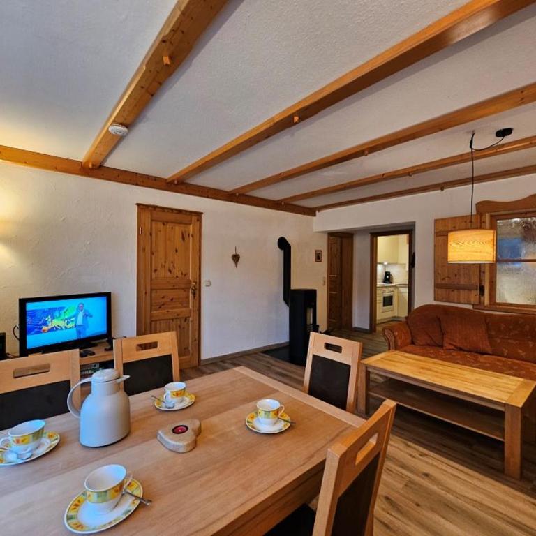 Ferienwohnung Enzian 1 im Feriendorf Sonnenhang im Allgäu - Apartment mit 2 Schlafzimmern und Terrasse - 3