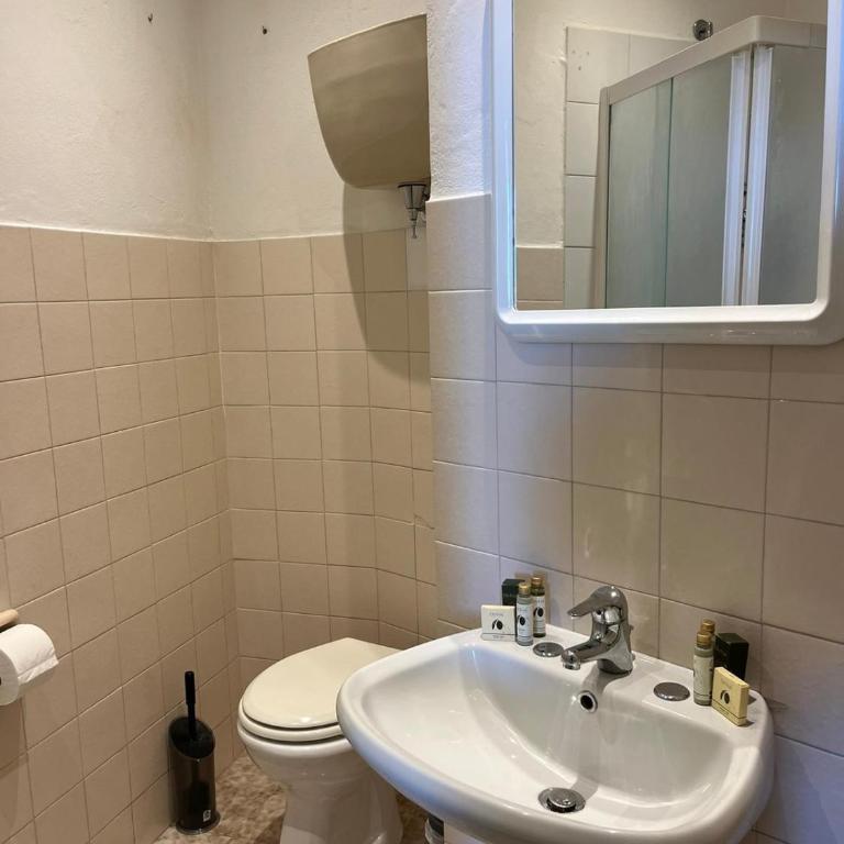 Ostello San Marco Cortona - Double Room with Lake View - 4