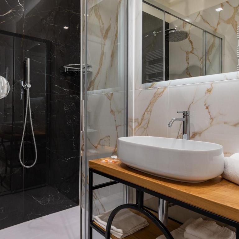 Bologna Centrale 1 - Deluxe Double Room - 3