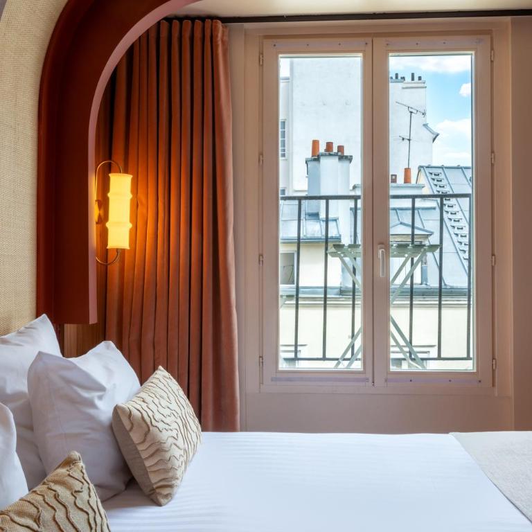Hotel Sacha - Chambre Grand Lit ou Lits Jumeaux avec Balcon - 3