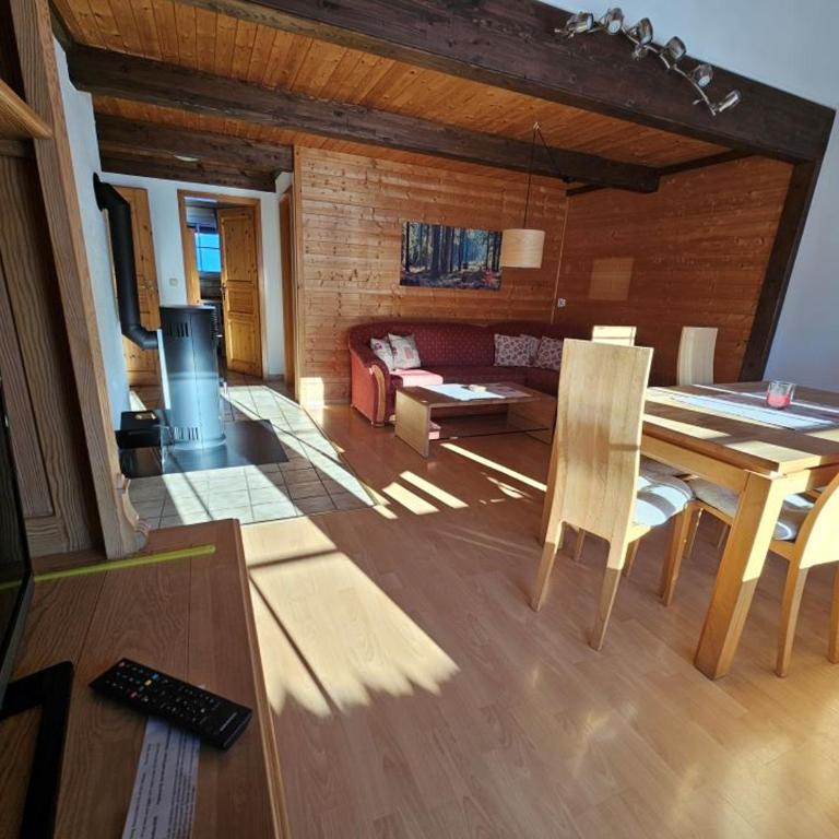 Ferienwohnung Enzian 3 im Feriendorf Sonnenhang im Allgäu - Apartment mit 3 Schlafzimmern und Balkon - 20