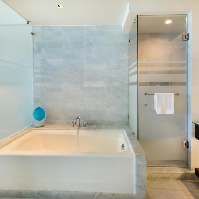 Palacio Mundo Imperial Riviera Diamante Acapulco All Inclusive - Suite Junior con vistas a Diamante - 1 cama extragrande - 4