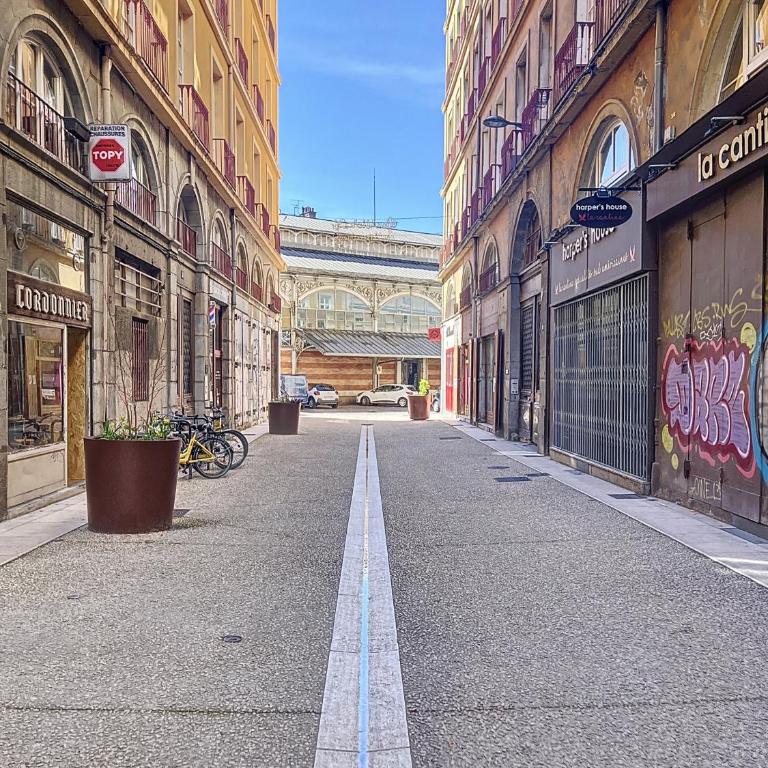 T3 Halles Sainte-Claires Centre - Appartement 2 Chambres - 12