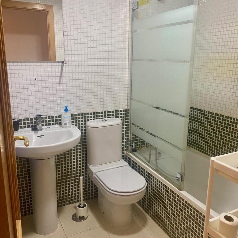 Teatinos Holidays Malaga - Apartamento de 3 dormitorios - 8