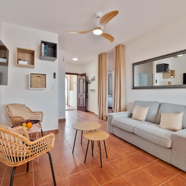 Torrevieja Palm Apartment- very quiet, in the garden, air condition in every room - Three-Bedroom Apartment - 8