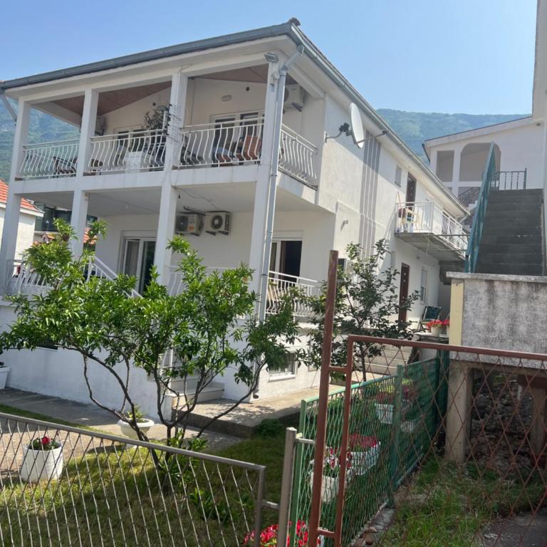Apartmani Palma - Apartman sa Terasom - 2