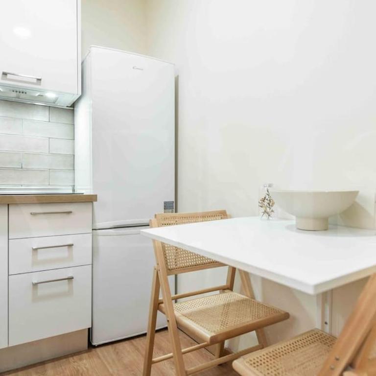 Commodious Apartment Near Center by REMS - Apartamento de 2 dormitorios - 6