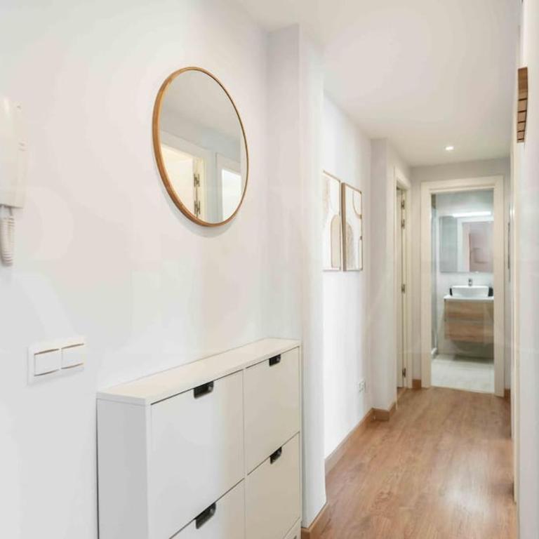 Commodious Apartment Near Center by REMS - Apartamento de 2 dormitorios - 8