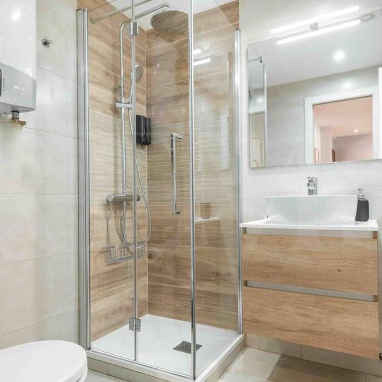 Commodious Apartment Near Center by REMS - Apartamento de 2 dormitorios - 3