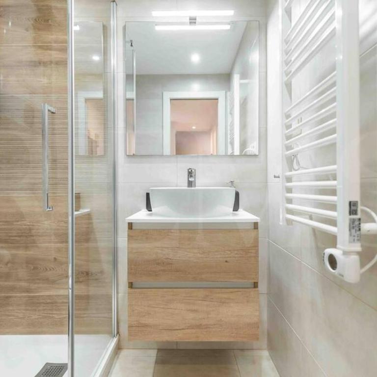 Commodious Apartment Near Center by REMS - Apartamento de 2 dormitorios - 13
