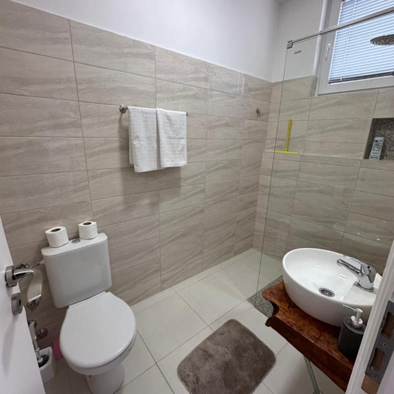 Ravne Energy Apartments - Niskobudžetna Dvokrevetna Soba sa Zasebnim Krevetima - 4