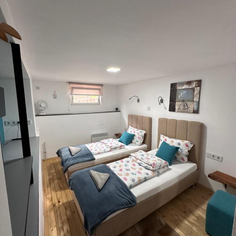 Ravne Energy Apartments - Niskobudžetna Dvokrevetna Soba sa Zasebnim Krevetima - 3
