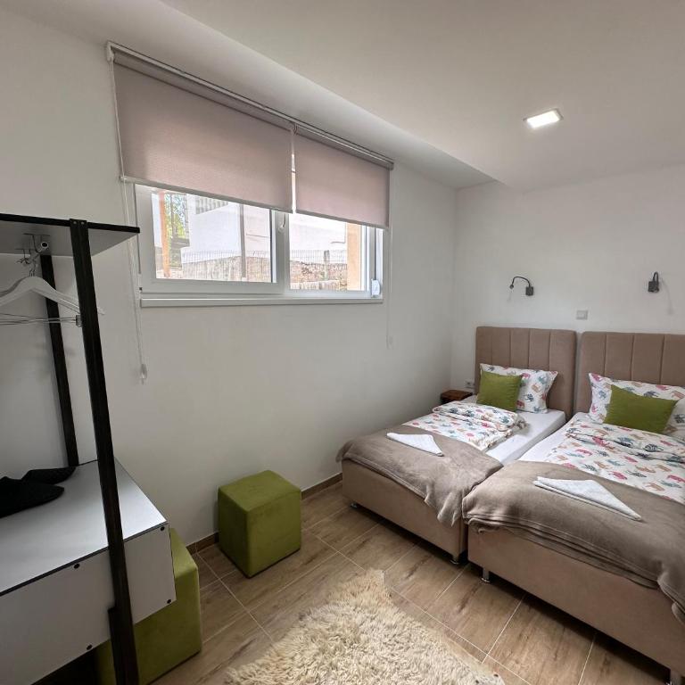 Ravne Energy Apartments - Trokrevetna Soba - 7