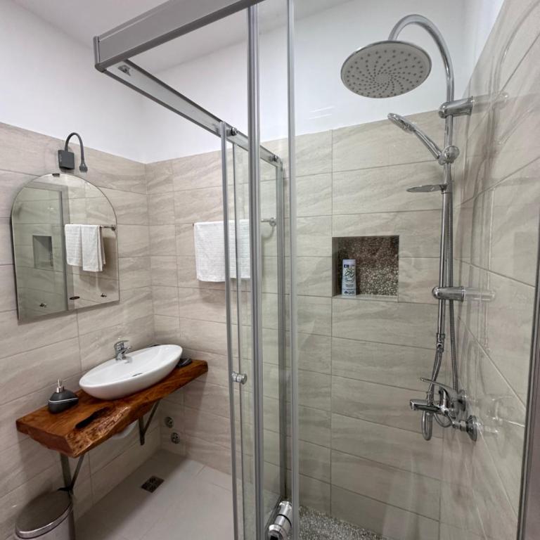 Ravne Energy Apartments - Dvokrevetna Soba sa Bračnim Krevetom - 9