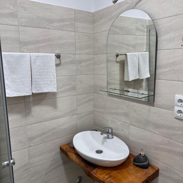 Ravne Energy Apartments - Dvokrevetna Soba sa Bračnim Krevetom - 7