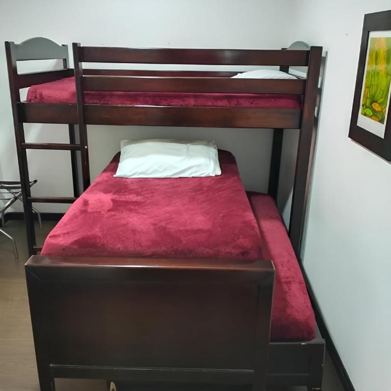 HBCF Hotel Boutique Casa Farallones de Santiago de Cali - Family Room - 10