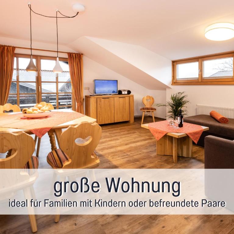 Biohof Burger, 3 sonnige Fewo, alle mit Balkon, Spielzimmer, Grillhütte, 7 km vor Oberstdorf - Apartment mit 2 Schlafzimmern - 5