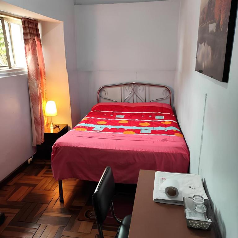 Hostal Juana de Arco - Habitación Doble Económica con baño compartido - 7