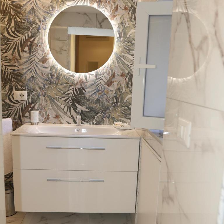 Home Antico Vicolo - Deluxe King Room - 11