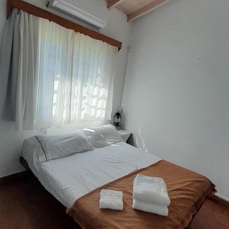 Casa de Huéspedes Muñiz sobre parque de 1000m2, 1 dormitorio, 20m2 cubiertos, baño con ducha, pileta cilíndrica de 3x076 - Casa con 1 dormitorio - 7