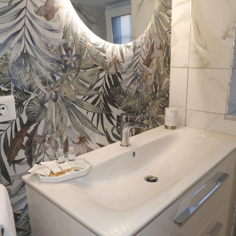Home Antico Vicolo - Deluxe King Room - 14