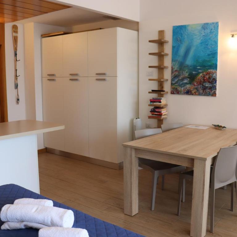 Monika Holiday Beautiful Lake View - Appartamento Monolocale con 1 Letto Matrimoniale - 22