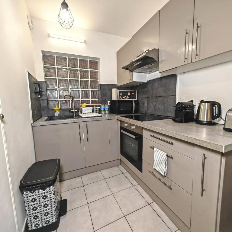Appartement avec jardin - Métro 13 - Université Saint Denis - Apartamento de 1 dormitorio - 4