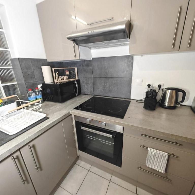 Appartement avec jardin - Métro 13 - Université Saint Denis - Apartamento de 1 dormitorio - 19